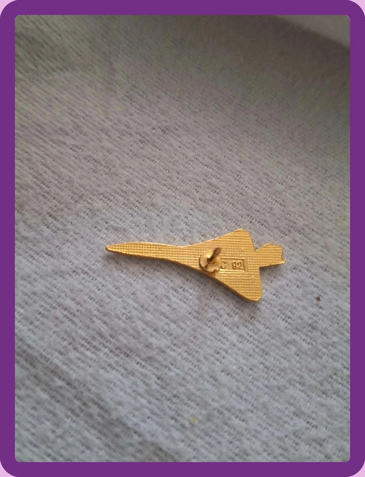 Pin's Avión Concorde Vintage Dorado y Blanco - Colección Aviación – photo 2